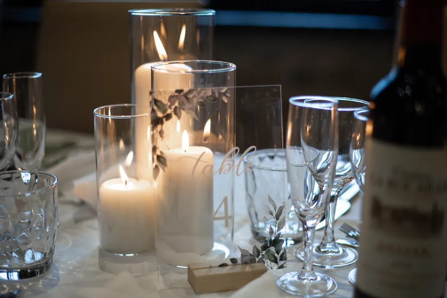 Centre de table de mariage aux bougies
